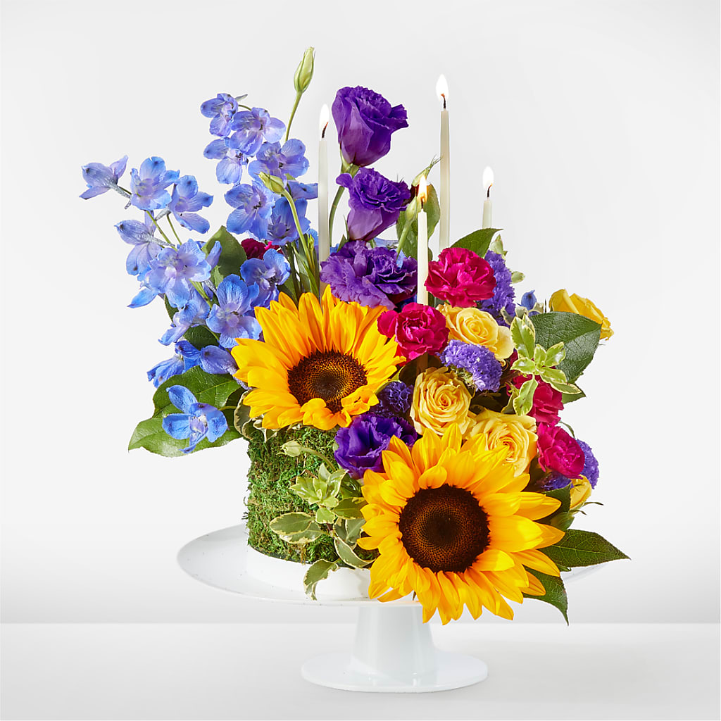 Star of the Day Floral Cake – St Lucie Flower Venue And Gifts, Fort Pierce FL
